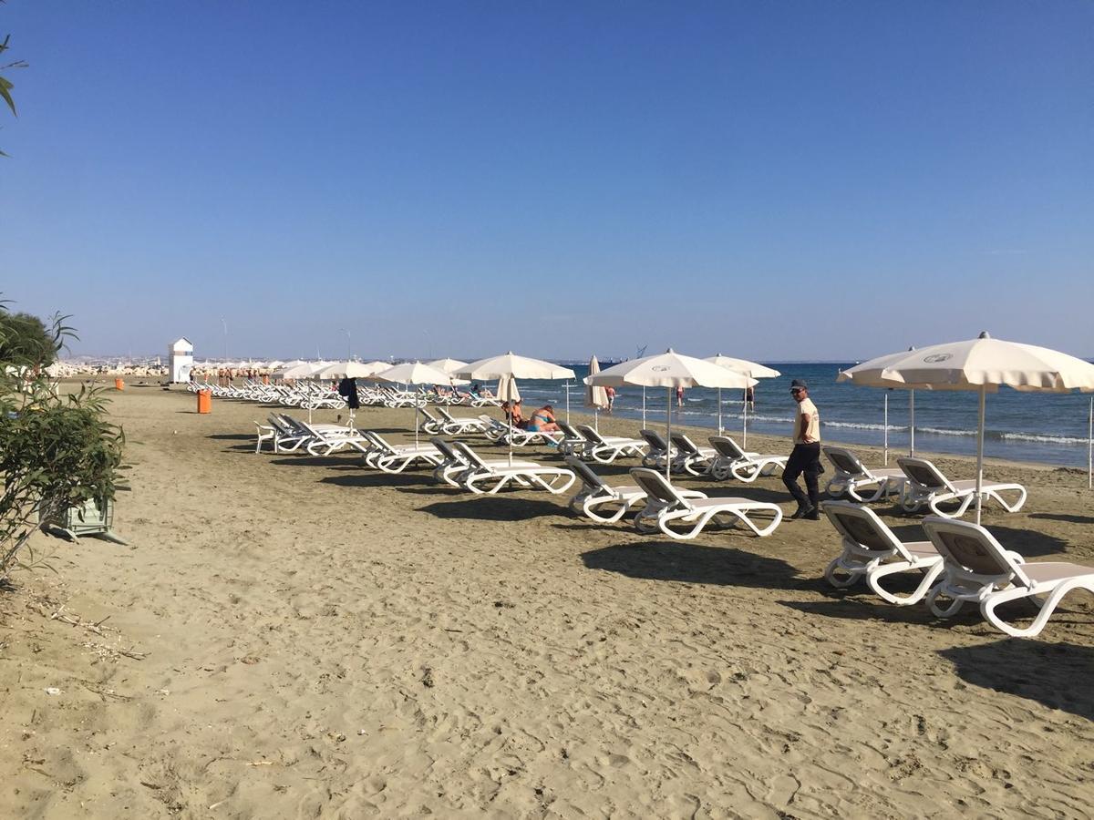 16 Sandy Beach Larnaca Esterno foto