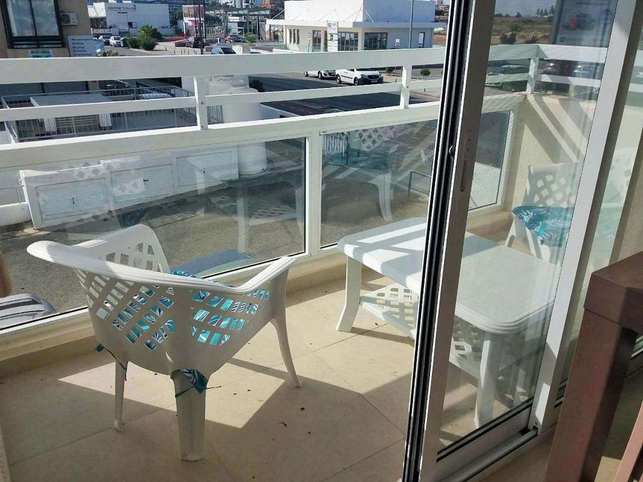 16 Sandy Beach Larnaca Esterno foto